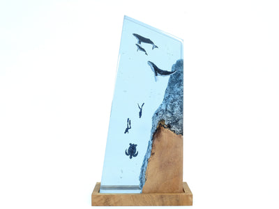 Humpback Whales & Divers & Turtle - High Quality Epoxy Resin Lamp