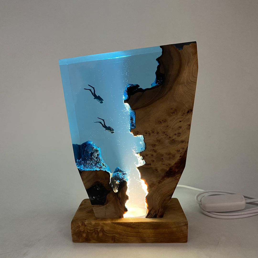 Divers Deep Sea Exploration - High Quality Epoxy Resin Lamp