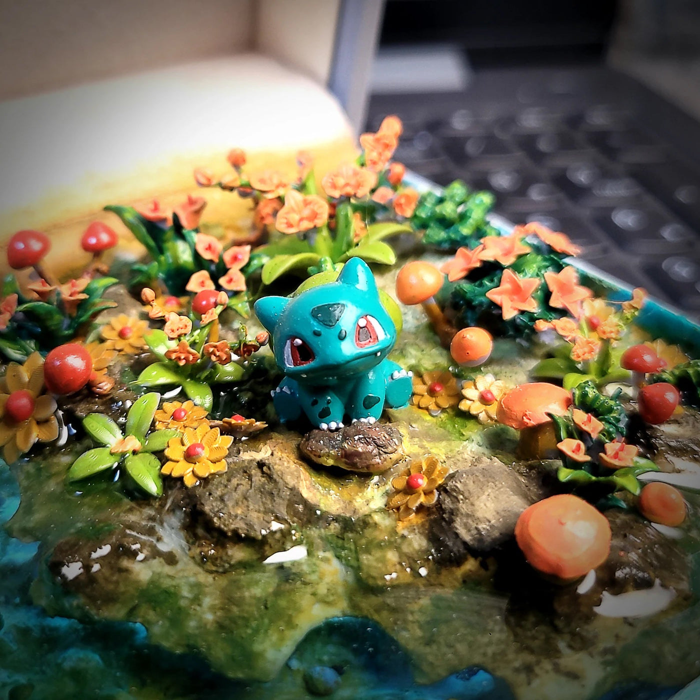 Pokemon Bulbasaur Fushigidane Island Diorama Treasure Mistery Box Gift Epoxy Resin, Night Light