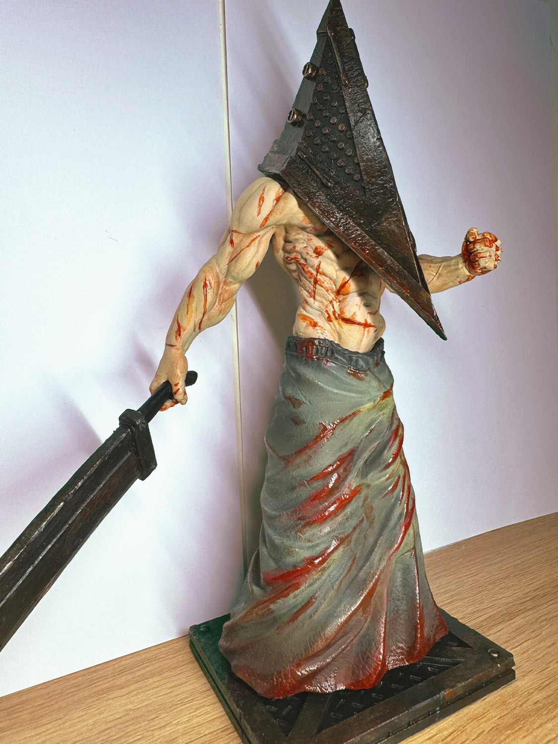 Silent Hill - Pyramid Head Statue Figures