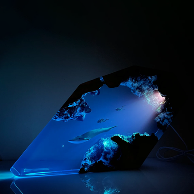 Blue Whale & Divers - High Quality Epoxy Resin Lamp