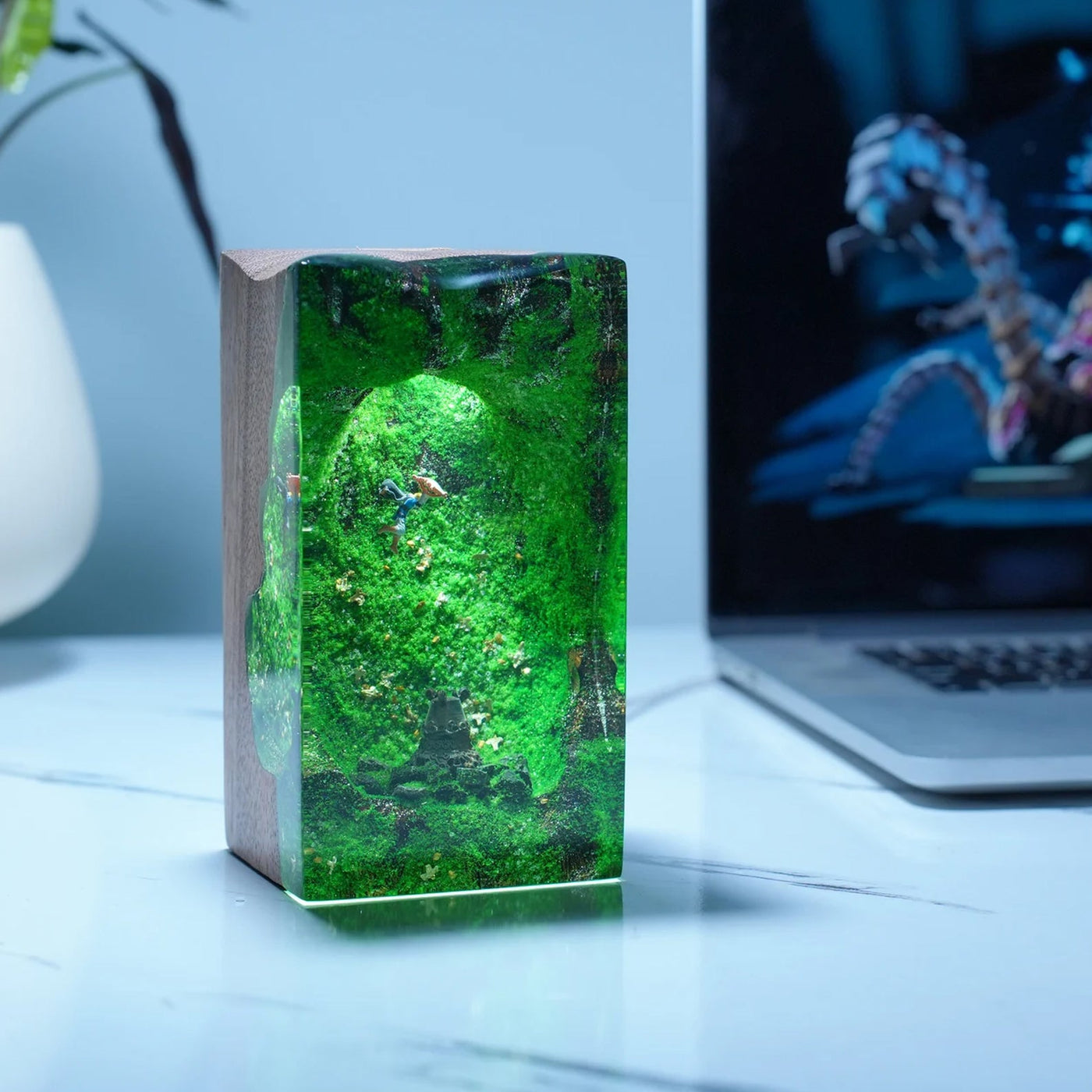 TLOZ TOTKD Zelda Link And The Guardians Epoxy Resin Lamp, Night Light