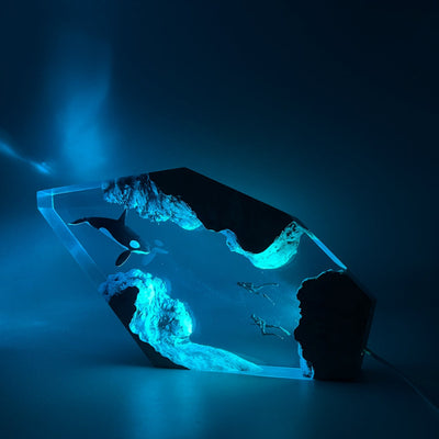 Orca & Divers - High Quality Epoxy Resin Lamp