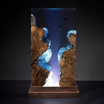 Divers Explore Undersea - High Quality Epoxy Resin Lamp