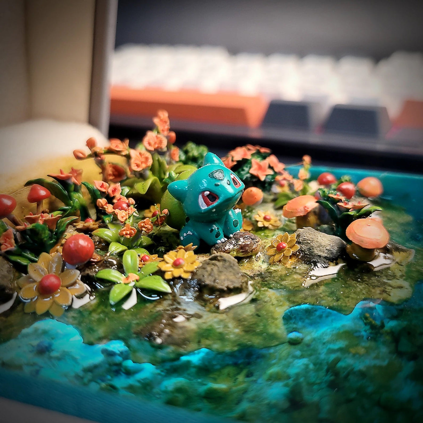 Pokemon Bulbasaur Fushigidane Island Diorama Treasure Mistery Box Gift Epoxy Resin, Night Light