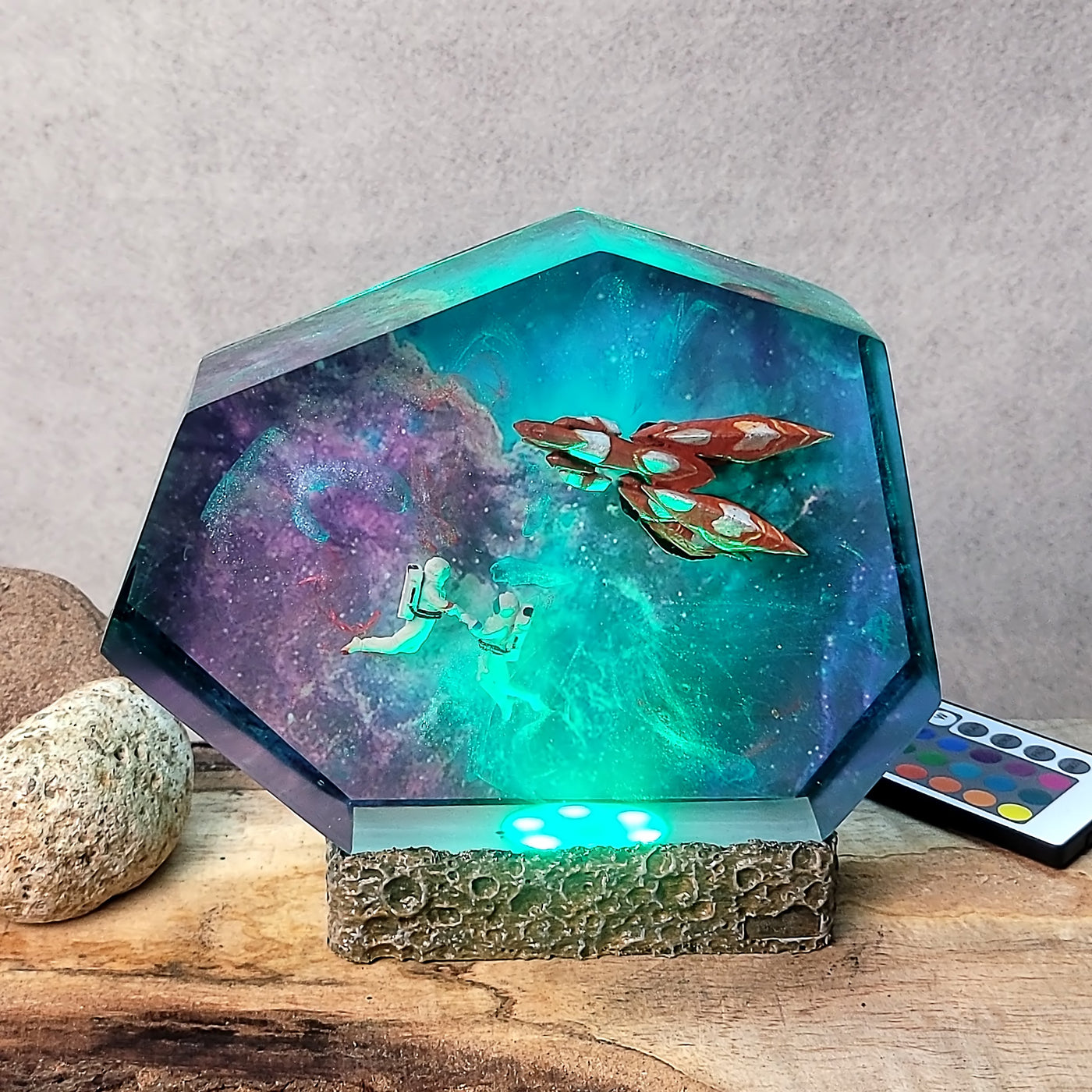 Ragnarok Final Fantasy VIII & Astronauts Galaxy Epoxy Resin Lamp, Night Light, Wireless Lights