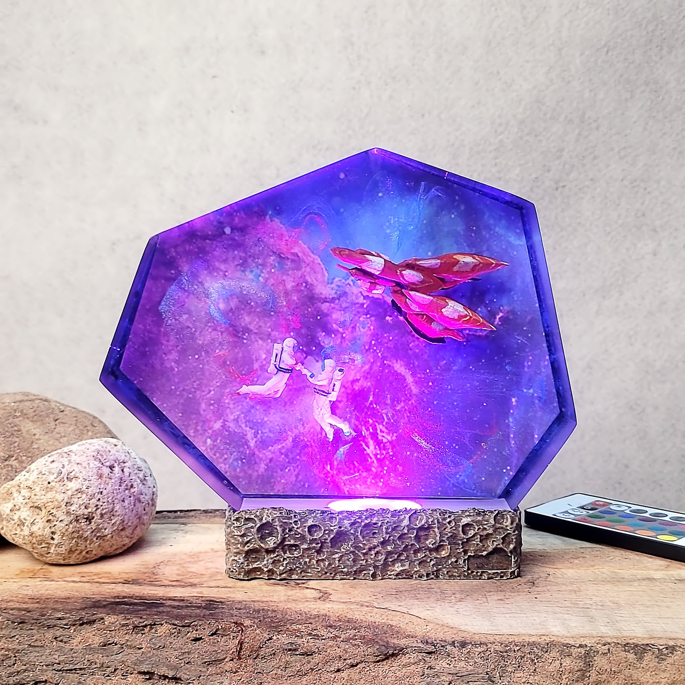 Ragnarok Final Fantasy VIII & Astronauts Galaxy Epoxy Resin Lamp, Night Light, Wireless Lights