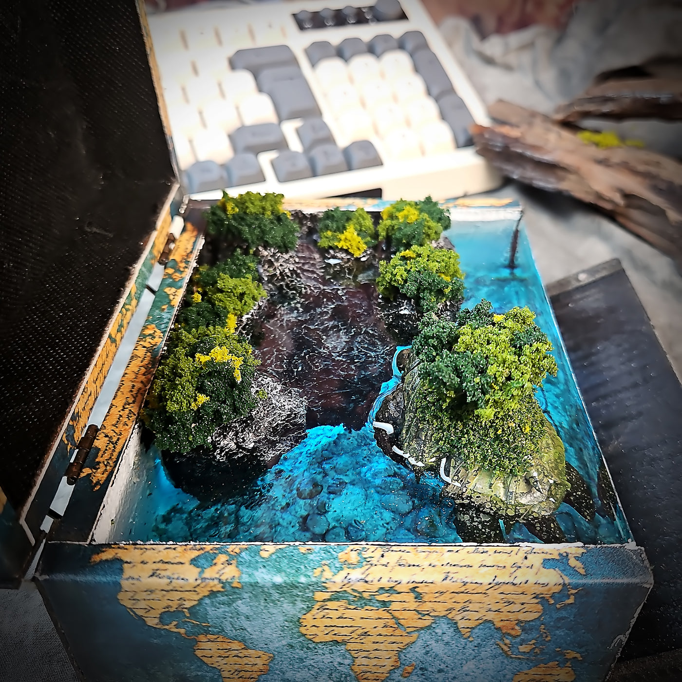 Turtle Island Beach Diorama Treasure Mistery Box Gift Epoxy Resin, Night Light