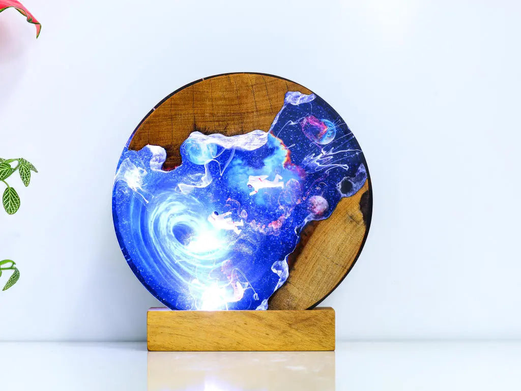 Universe Astronaut Black Hole Diorama Epoxy Resin Lamp, Night Light